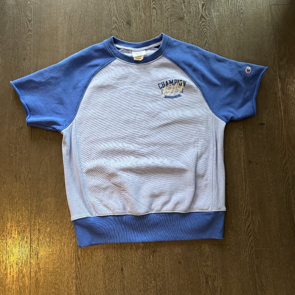 Champion UO Exclusive Reverse Weave Short Sleeve Crew Neck Sweatshirt Medium